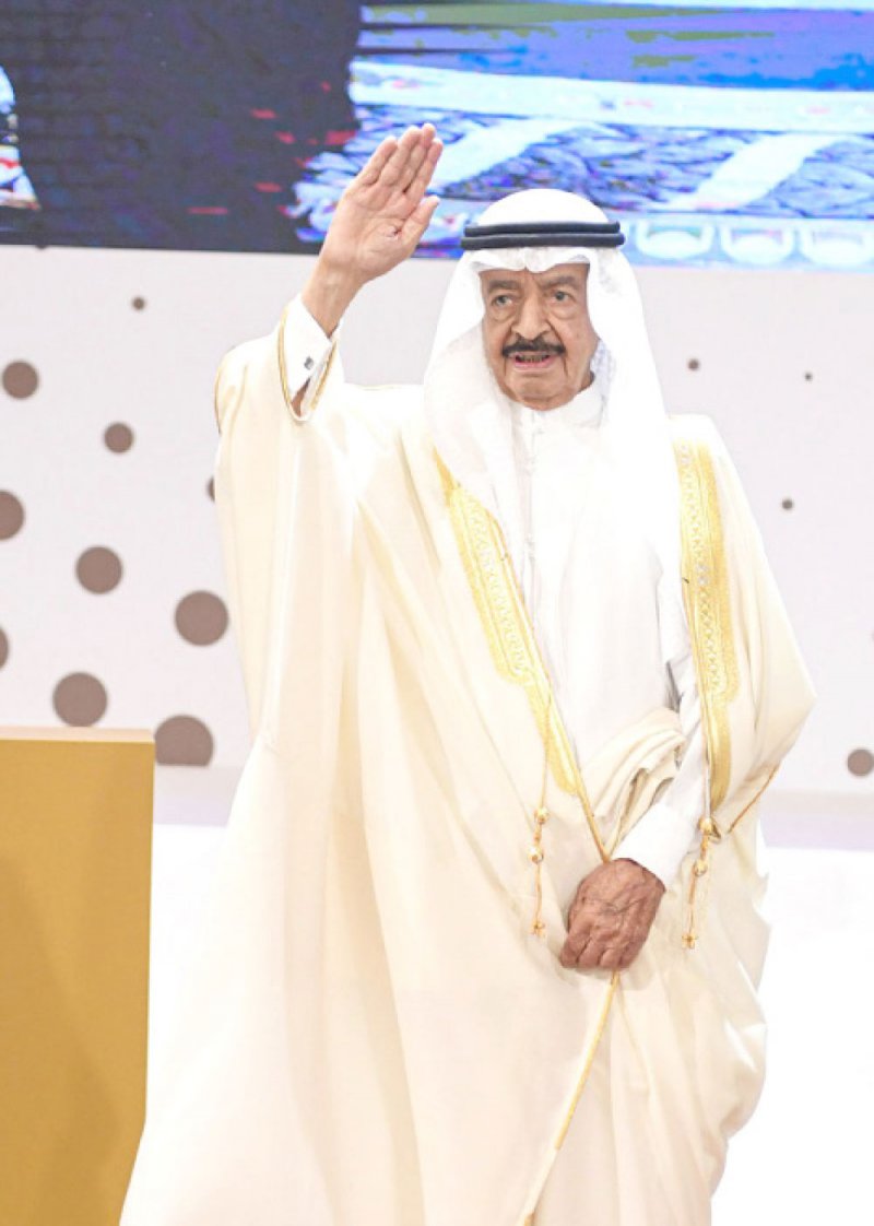 فعاليات وطنية لـ “البلاد”: “خليفة بن سلمان” حاضر بيننا بمواقفه وإنسانيته وعطائه اللامحدود