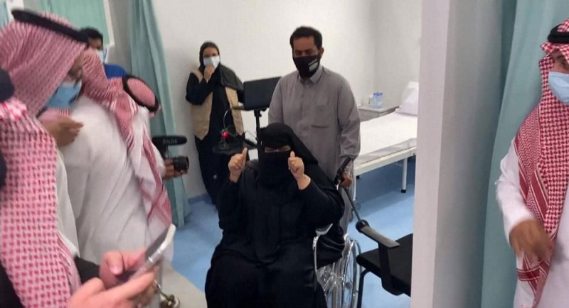 "بداية انفراج الأزمة".. السعودية تبدأ حملة التطعيم ضد كورونا