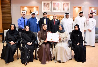 وزير الأشغال يستقبل مدير عام بلدية المحرق