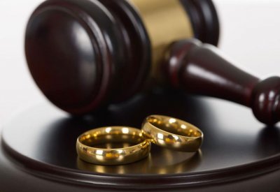 باحث شرعي يعيد مطلقة لزوجها بعد 4 سنوات دون علمها