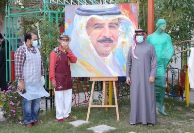 بالصور: المؤيد يزور الفعالية الفنية "شجرة الحياة" والتي تنظمها "الشباب والرياضة"