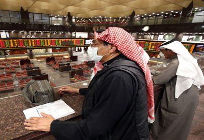 تراجع جماعي للأسواق العربية.. مؤشر السعودية يقلص خسائره لـ 1.7%
