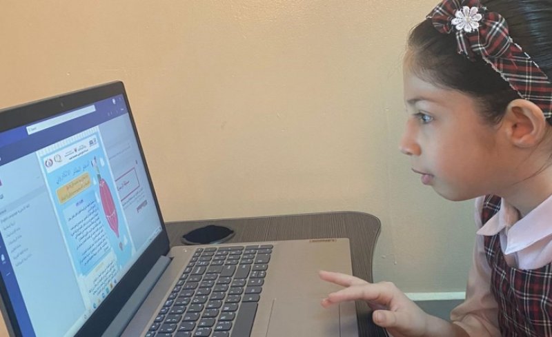 ابتدائية الرفاع الغربي للبنات تنفذ مشروعًا يعزز الإبداع في اللغة العربية