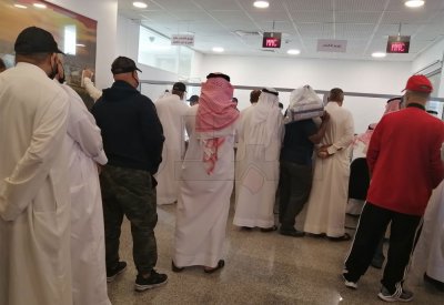 بالفيديو والصور: اكتظاظ ببلدية المحرق بسبب أكياس القمامة