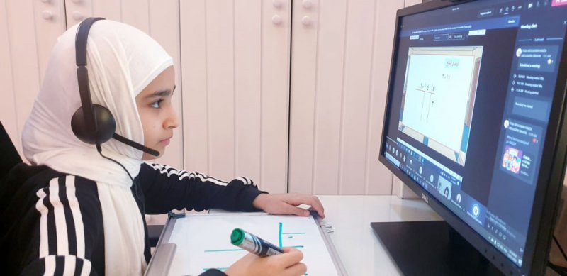 استطلاع رأي يُظهر رضا أولياء الأمور عن الدروس الافتراضية لذوي صعوبات التعلّم