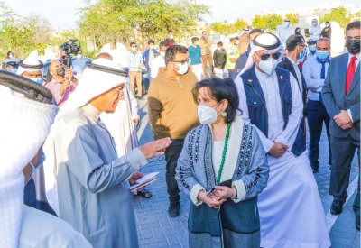 بالصور: الشيخة مي: نطمح في وصول "نسيج بني جمرة" للعالمية