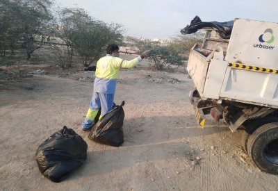 30 حاوية بالمناطق المفتوحة بالجنوبية للتخلص من المخلفات