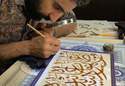زهيرة درس الخط بتركيا: الجمهور لا يميز بين الخطاط المتقن والمبتدئ
