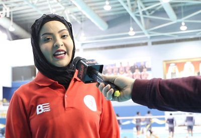 فيديو "البلاد": حكمات بحرينيات يرفعن الراية في وجه الرجل