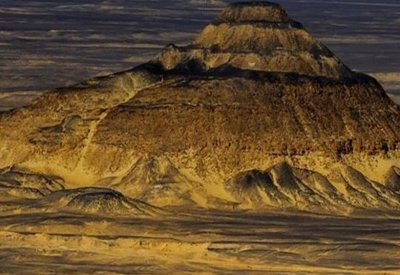 "إيني" تعلن عن اكتشاف نفطي جديد في صحراء مصر الغربية