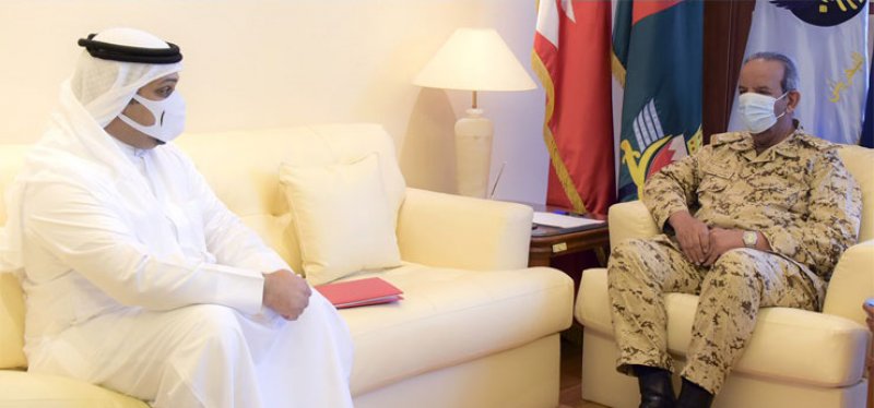القائد العام لقوة دفاع البحرين يستقبل وزير المالية والاقتصاد الوطني
