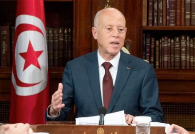 الرئيس التونسي يمدد حالة الطوارئ في بلاده لمدة ستة أشهر