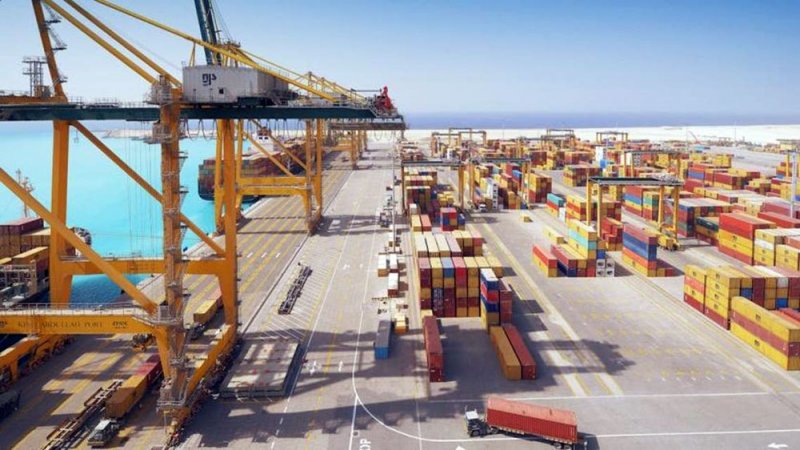 السعودية تسجل 4.4 مليار دولار فائضاً تجارياً في أكتوبر