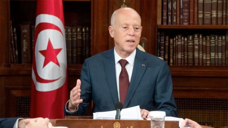 الرئيس التونسي يمدد حالة الطوارئ في بلاده لمدة ستة أشهر