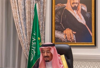 الملك سلمان يكلف أمين مجلس التعاون الخليجي بنقل الدعوات لحضور القمة المقبلة