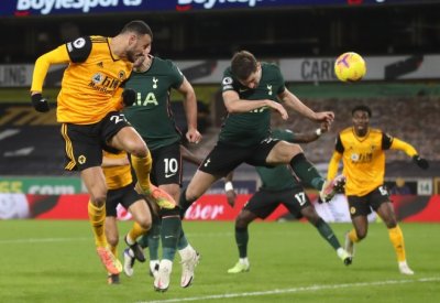 تعادل توتنهام هوتسبير و وولفرهامبتون في الدوري الإنجليزي