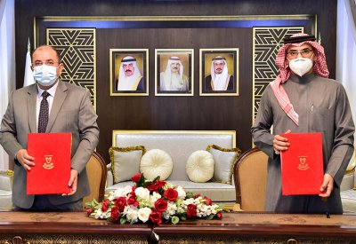 مجلس الشورى والجامعة الخليجية يوقعان مذكرة تعاون لتبادل الخبرات التعليمية والتدريبية