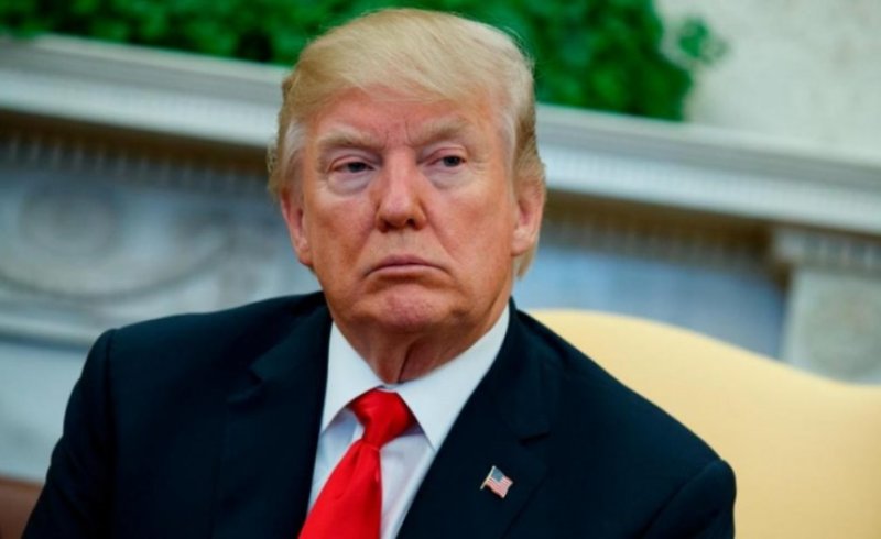 ترامب يوقع قانون الإغاثة الاقتصادية الخاص بأزمة كورونا