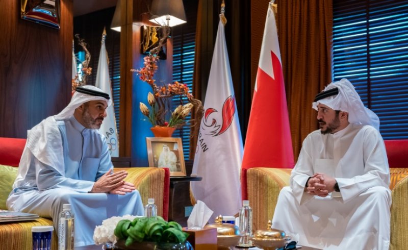 سمو الشيخ خالد بن حمد آل خليفة يلتقي رئيس اللجنة البارالمبية البحرينية