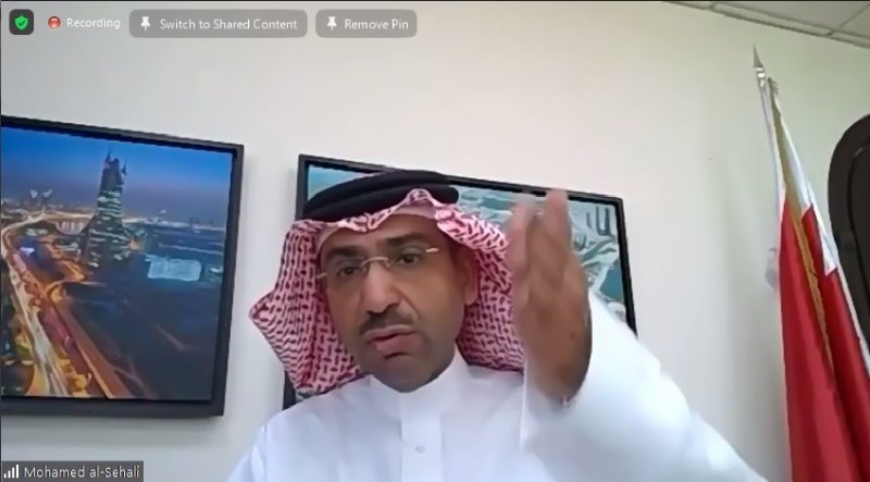 أجهزة خاصة توزع أكياس القمامة أبريل 2021