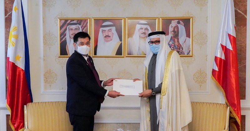 وزير الخارجية يتسلم رسالة خطية موجهة إلى جلالة الملك المفدى من فخامة رئيس جمهورية الفلبين