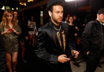 نيمار.. تحقيق رسمي في حفلة "لم تبدأ بعد"
