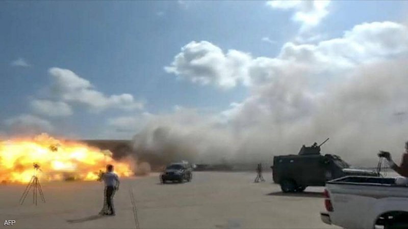وزير الخارجية اليمني يتحدث عن "هدف الحوثيين" من هجوم المطار