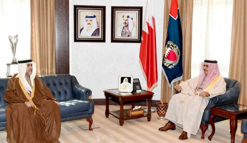 وزير الداخلية يبحث مع النائب خالد بوعنق عددا من الموضوعات ذات الاهتمام المشترك