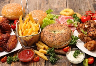 بهذه الخطوات.. يتحول طعامك غير الصحي لوجبة مفيدة