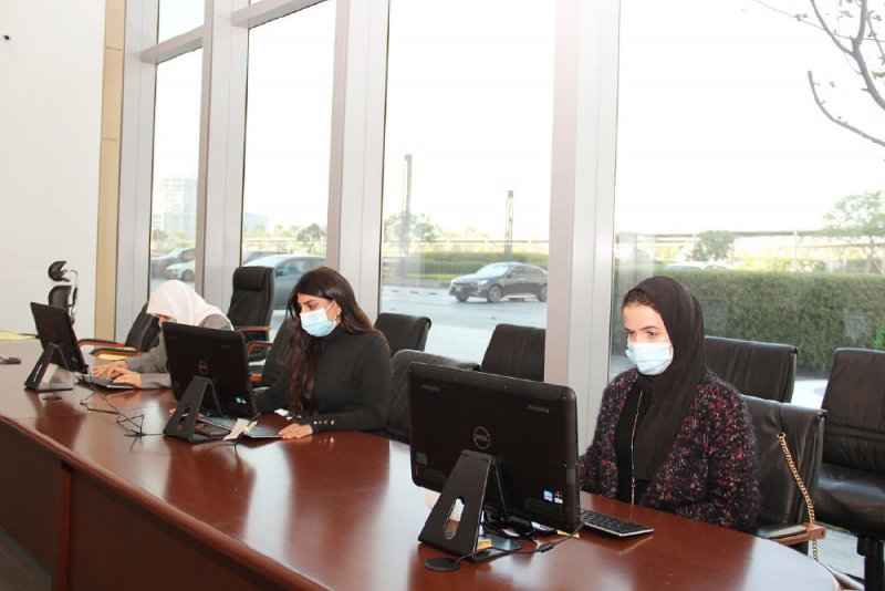 فتح مظاريف 90 عطاء لـ 14مناقصة ومزايدتين