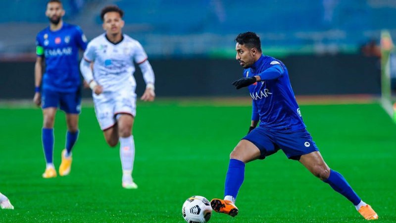 الهلال يتعادل بصعوبة مع الشباب في الدوري السعودي