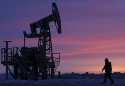 تراجع إنتاج روسيا السنوي من النفط لأول مرة منذ 2008