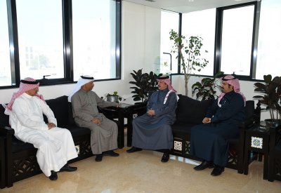 نائب محافظ محافظة المحرق يشيد بالجمعيات التي تعنى بكبار السن