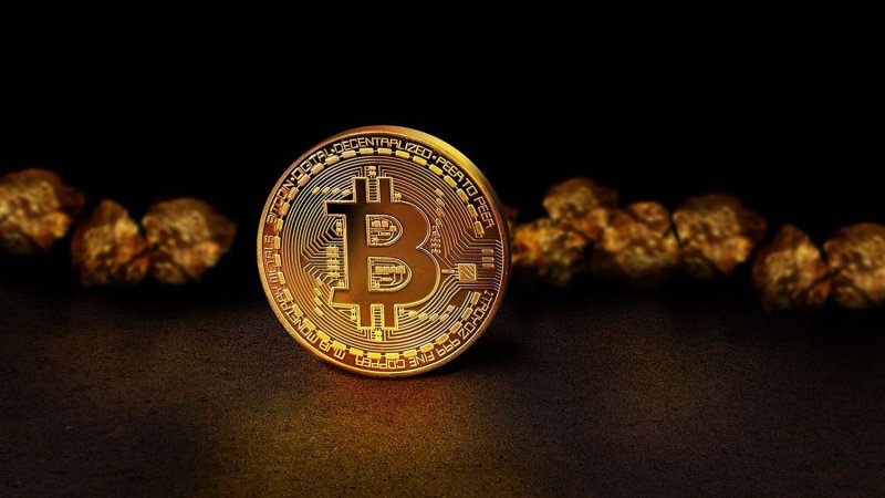 خبير يتوقع ارتفاع سعر "بيتكوين" إلى 100 ألف دولار