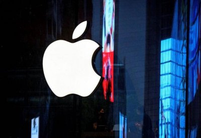 تقارير: "أبل" تختبر متانة هاتفين قابلين للطي