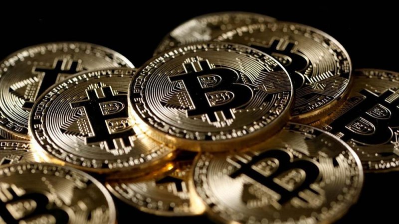 بيتكوين تخسر 10% من مستواها القياسي.. 12 عاما على انطلاقها وكلمتي سر!
