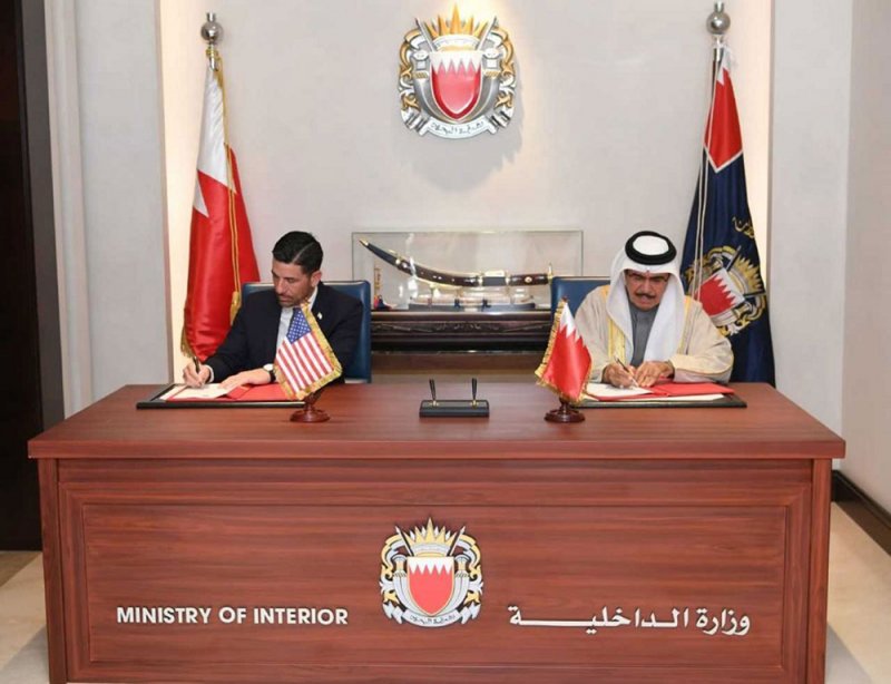 وزير الداخلية يوقّع والقائم بأعمال وزير الأمن الداخلي الأمريكي ثلاث مذكرات للتعاون المشترك بين البلدين