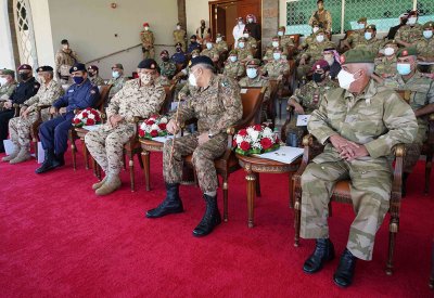 جلالة الملك المفدى ينيب سمو رئيس الحرس الوطني في احتفالات الحرس بذكرى تأسيسه الرابعة والعشرين