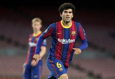 برشلونة يعير ألينيا إلى خيتافي