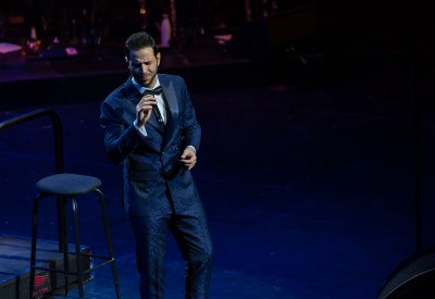 عمر كمال يتألق على مسرح دبي أوبرا بمناسبة موسم الأعياد 