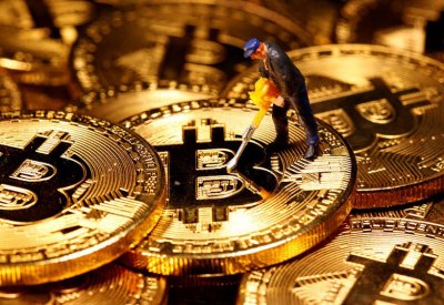 رقم قياسي جديد لـ "بيتكوين".. تتجاوز 38 ألف دولار
