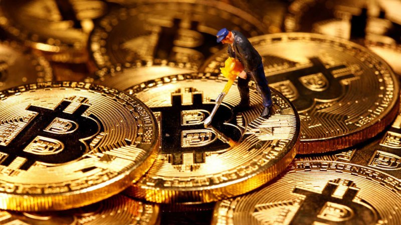 رقم قياسي جديد لـ "بيتكوين".. تتجاوز 38 ألف دولار