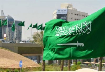 السعودية: السماح للمواطنين بالسفر إلى خارج المملكة والعودة إليها