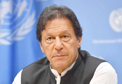 عمران خان يتهم متظاهرين شيعة بـ “ابتزازه”