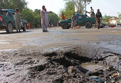 أفغانستان.. 3 قتلى بينهم صحافي سابق بتفجير استهدف سيارتهم