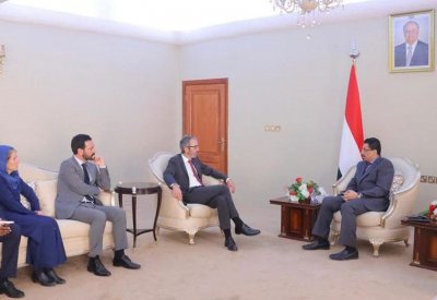 اليمن: هجوم الحوثي على مطار عدن محاولة لاغتيال السلام