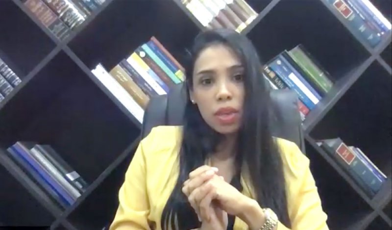 الشاشات خارج المحكمة تحقق العلانية... وبث الجلسات مستقبلا