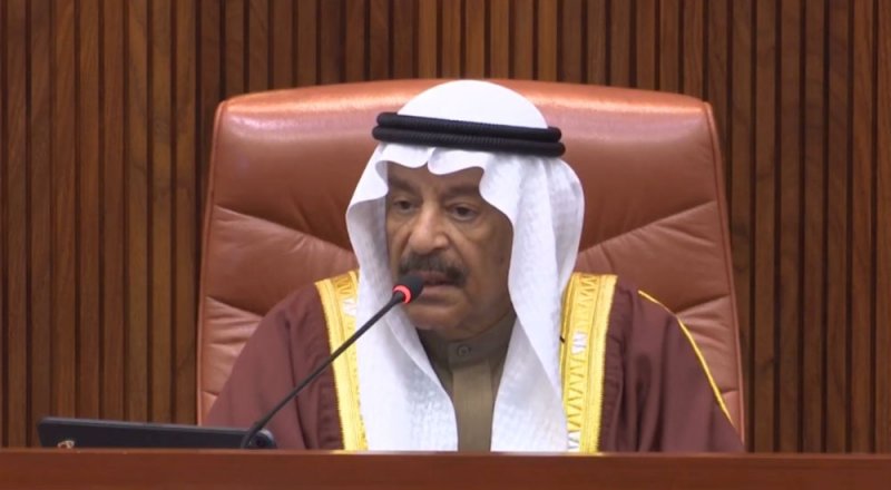 بالفيديو: رئيس مجلس الشورى يعتذر عن خطأ غير مقصود