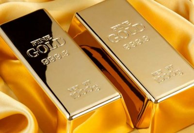 الذهب يلامس أقل مستوى في ستة أسابيع مع صعود الدولار