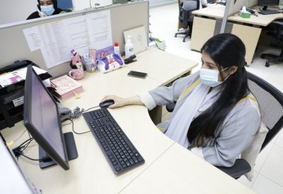 "التربية" تواصل تقديم الدعم الفني للبوابة التعليمية والفصول الافتراضية